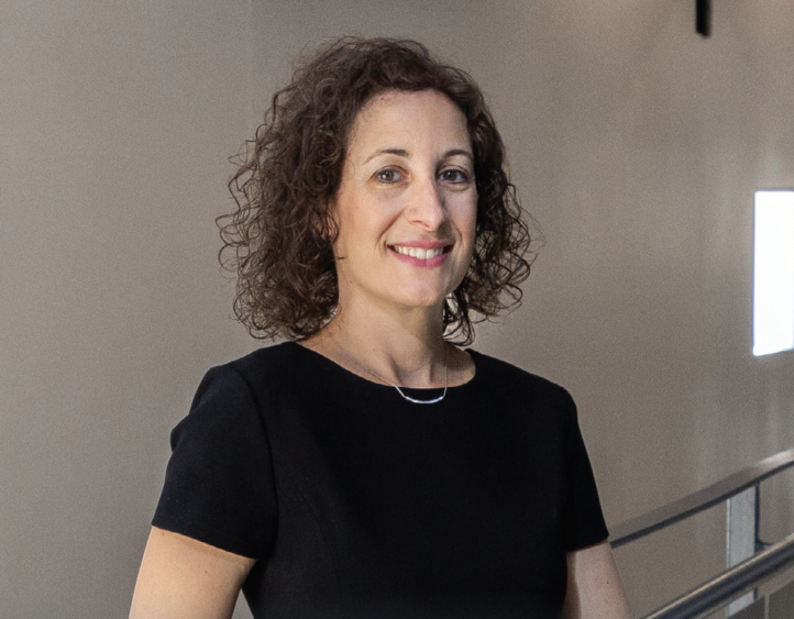 Dr. Shayna Rosenbaum 