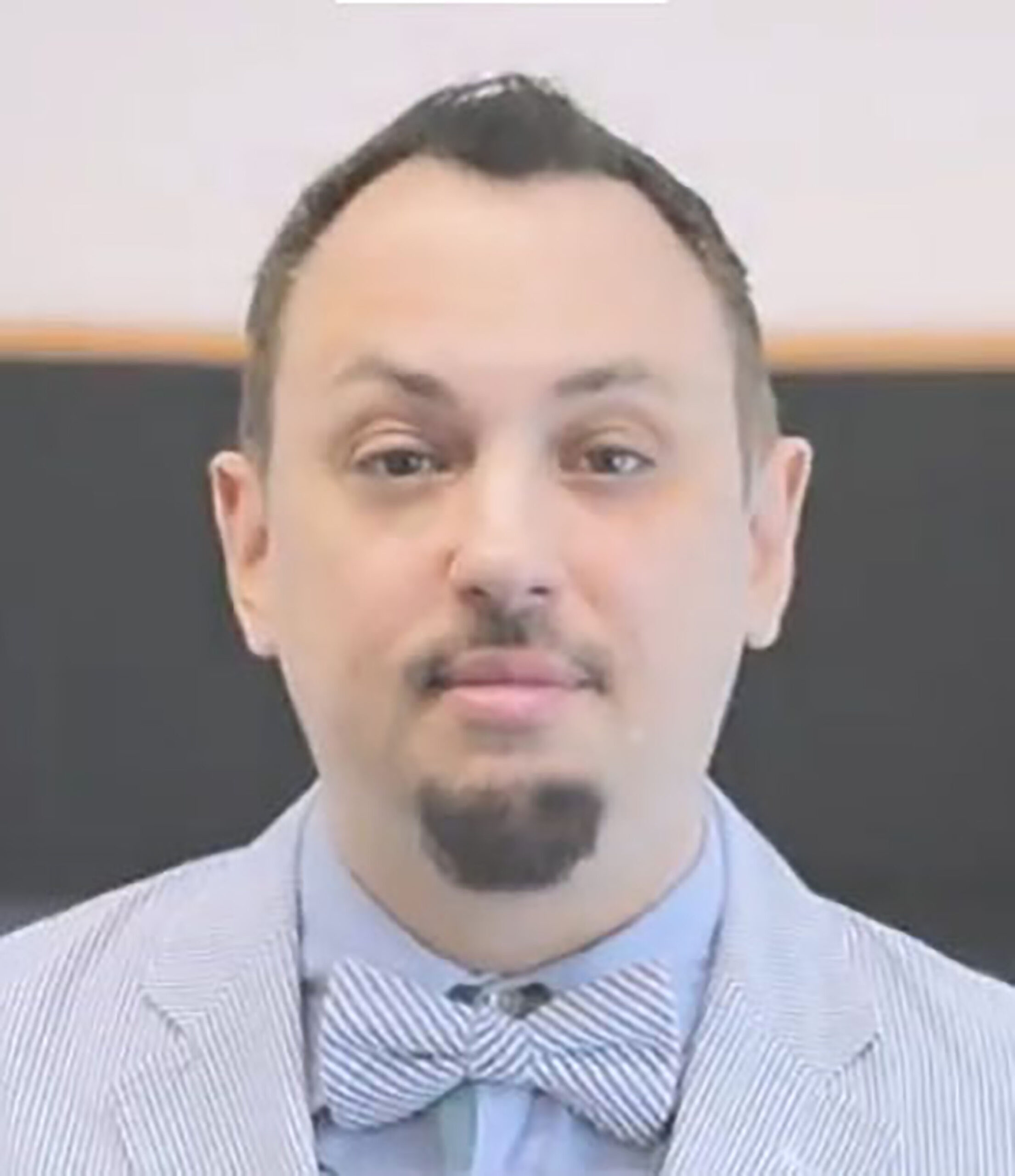 Dr. Carlos Tyler Roncero 